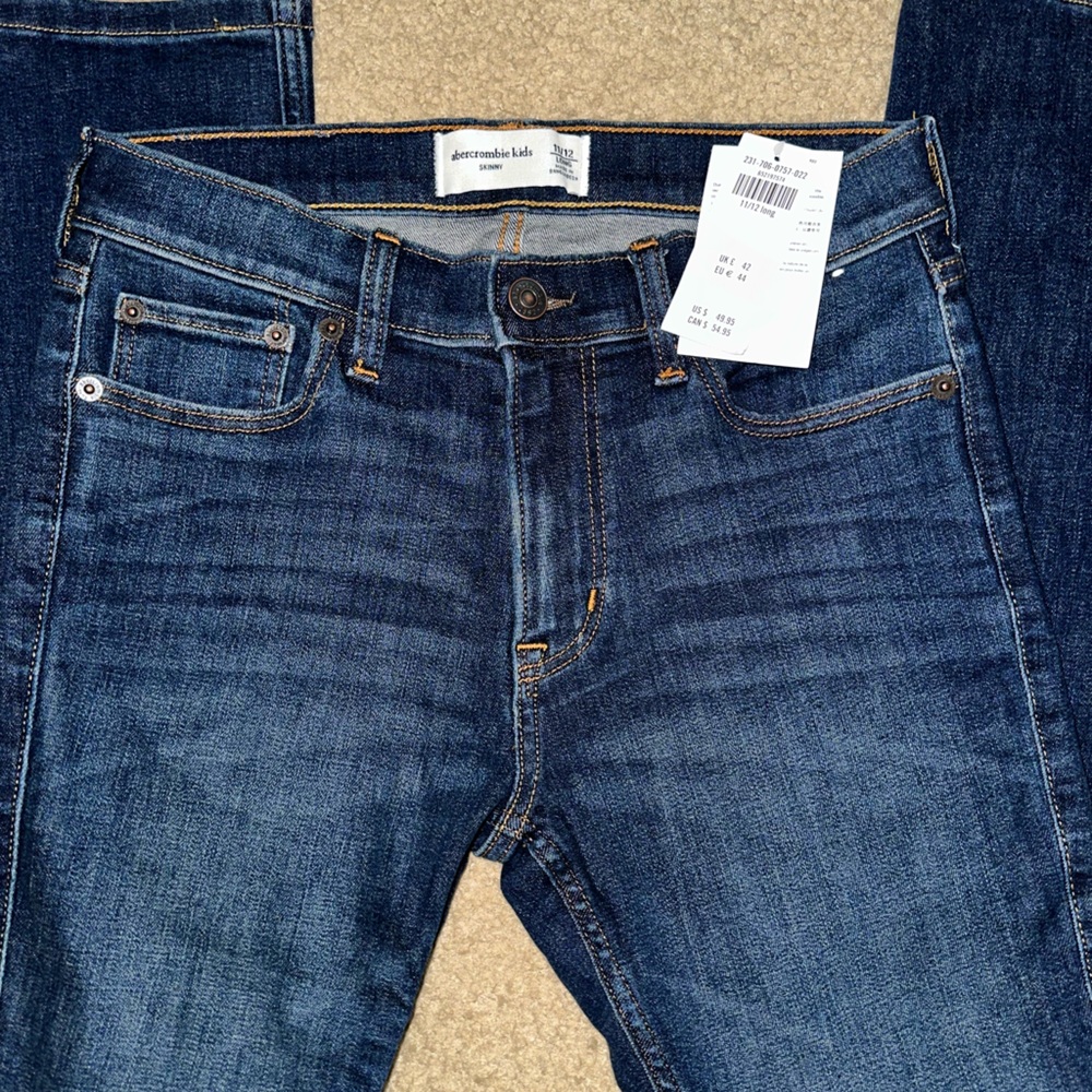 Boys NWT Abercrombie Skinny Jeans -Size 11/12 Long